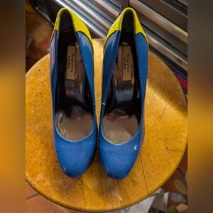 Simply Vera Vera Wang Blue and Yellow Heels
